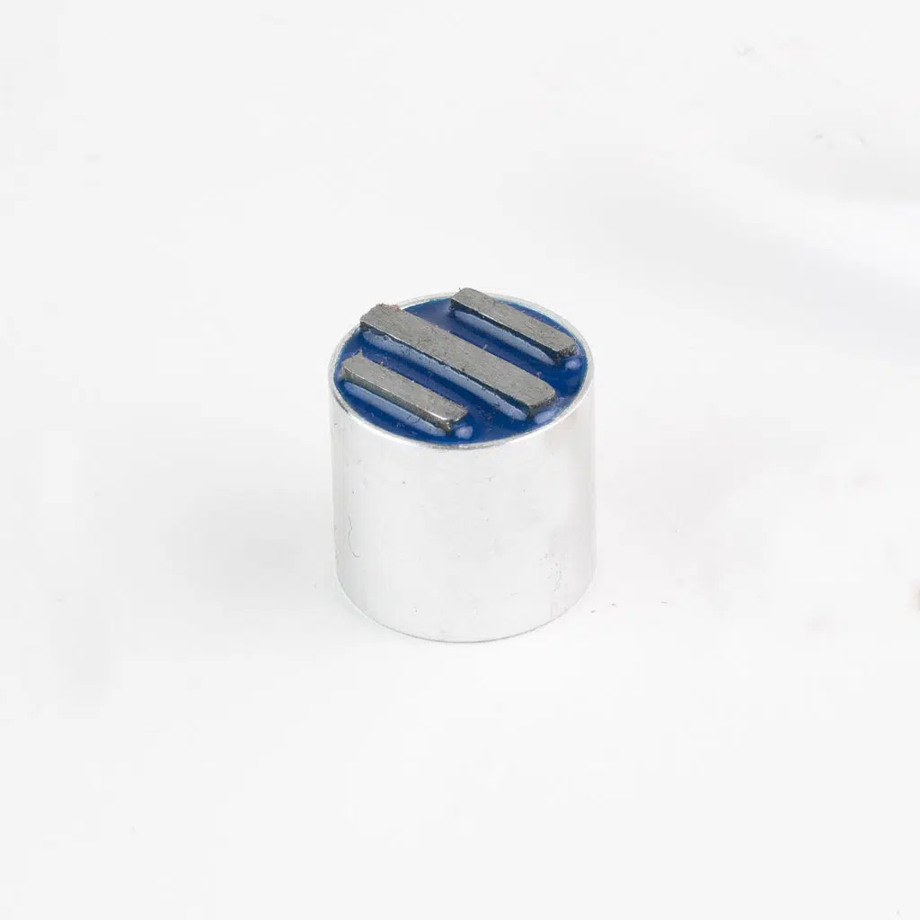 Ceramic Pot Magnets, 3 Pole